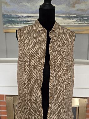 Ann Taylor Brown and Cream Geometric Sleeveless Blouse